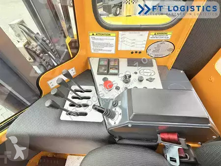 Štvorcestný vysokozdvižný vozík Combilift