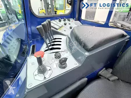 Štvorcestný vysokozdvižný vozík Combilift