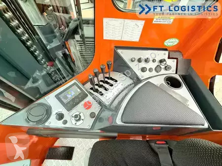 Štvorcestný vysokozdvižný vozík Combilift