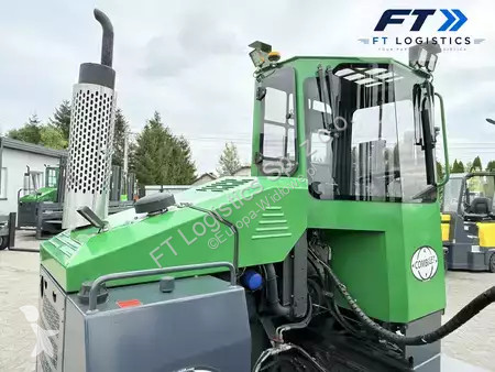 多向叉车 Combilift