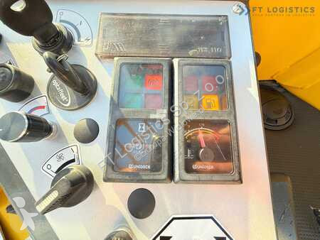 Empilhador multi direccional Combilift