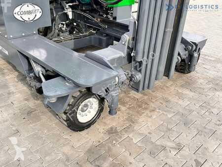 Empilhador multi direccional Combilift