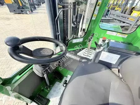 Štvorcestný vysokozdvižný vozík Combilift