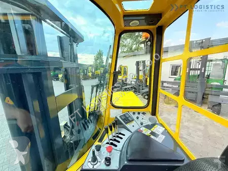 Štvorcestný vysokozdvižný vozík Combilift