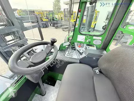 Štvorcestný vysokozdvižný vozík Combilift