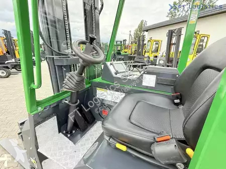 Štvorcestný vysokozdvižný vozík Combilift