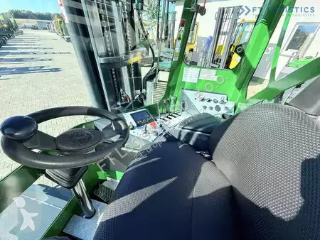 Štvorcestný vysokozdvižný vozík Combilift