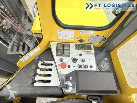 Štvorcestný vysokozdvižný vozík Combilift
