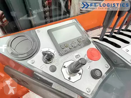 Štvorcestný vysokozdvižný vozík Combilift