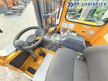 Štvorcestný vysokozdvižný vozík Combilift