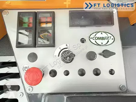 Štvorcestný vysokozdvižný vozík Combilift