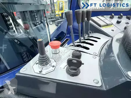 Štvorcestný vysokozdvižný vozík Combilift