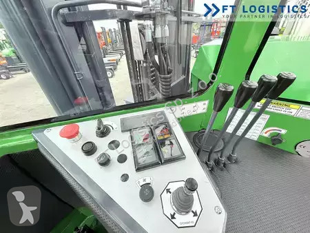 رافعة شوكية متعددة الاتجاهات Combilift