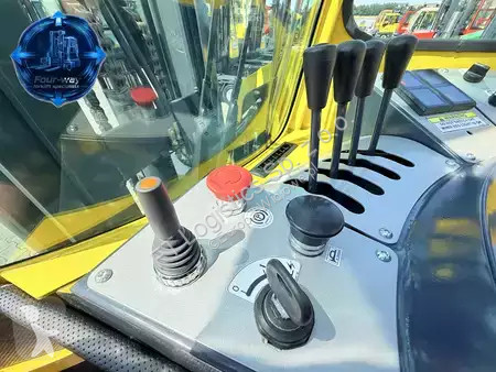 Многопосочен кар Combilift
