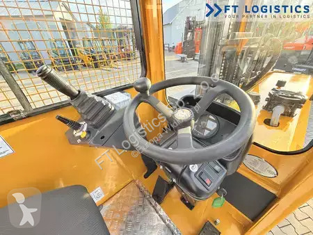 Многоходовой погрузчик Combilift