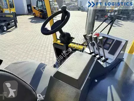 Многоходовой погрузчик Combilift