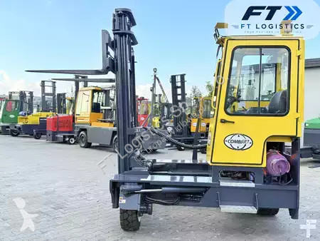 Stivuitor multidirectional Combilift