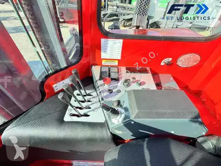 Stivuitor multidirectional Combilift