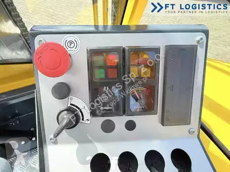 رافعة شوكية متعددة الاتجاهات Combilift