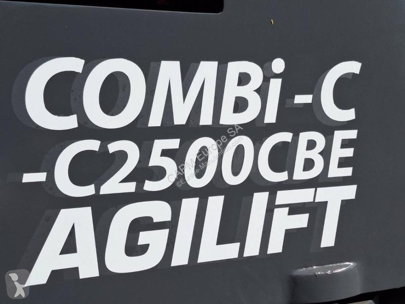 Empilhador multi direccional Combilift CB