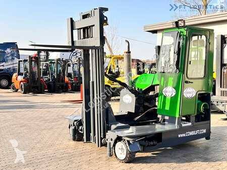 Stivuitor multidirectional Combilift