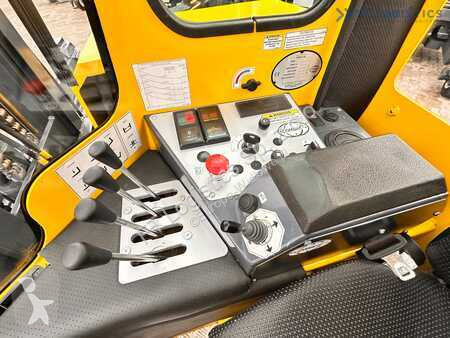 Stivuitor multidirectional Combilift
