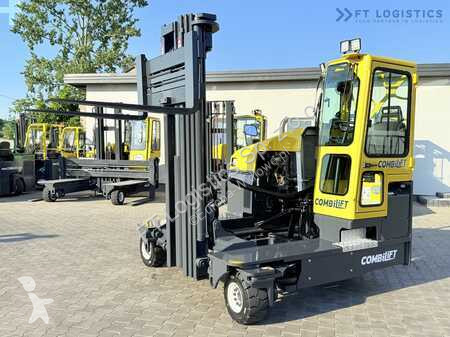 Stivuitor multidirectional Combilift