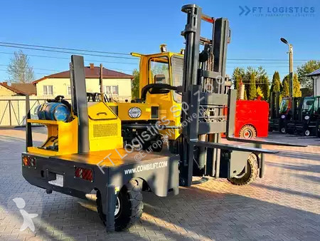 Štvorcestný vysokozdvižný vozík Combilift