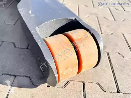 Štvorcestný vysokozdvižný vozík Combilift