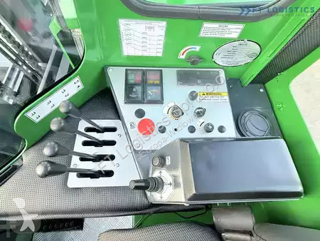 Štvorcestný vysokozdvižný vozík Combilift