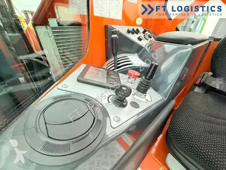 Štvorcestný vysokozdvižný vozík Combilift
