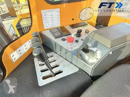 Многоходовой погрузчик Combilift