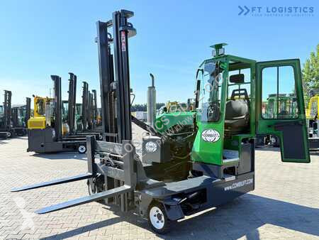 Stivuitor multidirectional Combilift