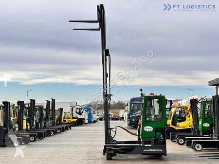 Empilhador multi direccional Combilift
