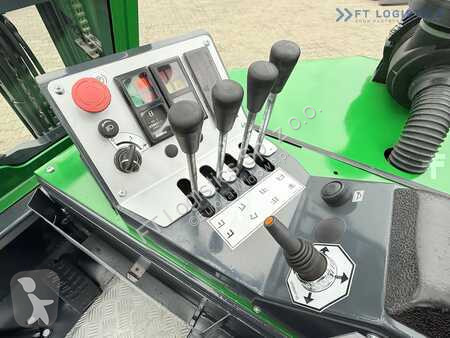 Stivuitor multidirectional Combilift