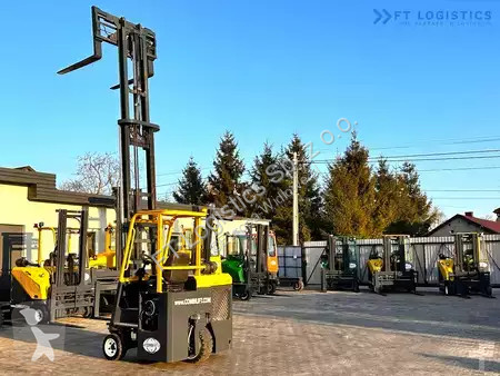 Štvorcestný vysokozdvižný vozík Combilift