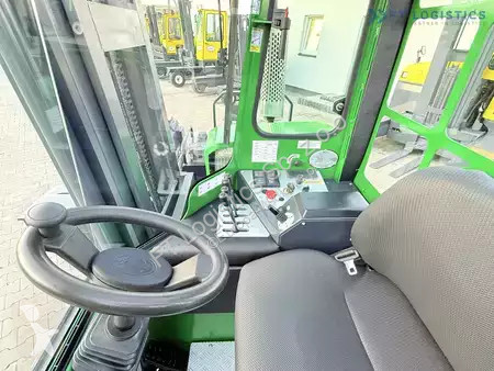 Štvorcestný vysokozdvižný vozík Combilift