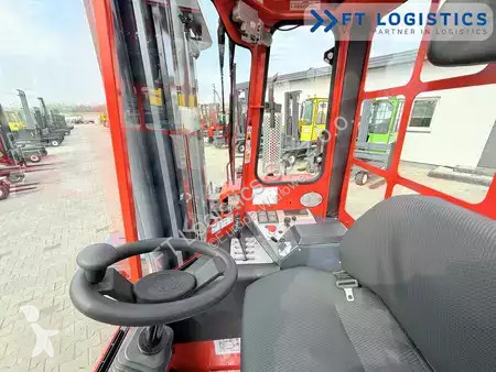 Štvorcestný vysokozdvižný vozík Combilift