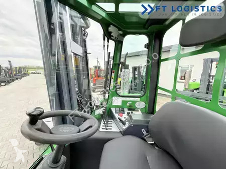 Štvorcestný vysokozdvižný vozík Combilift