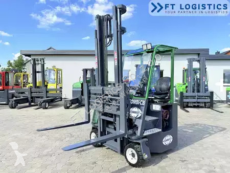 رافعة شوكية متعددة الاتجاهات Combilift