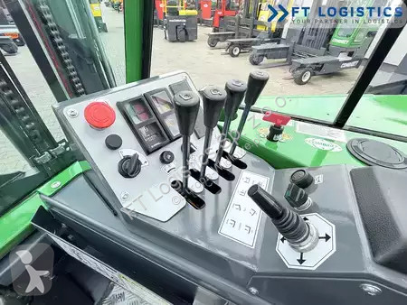 Многоходовой погрузчик Combilift