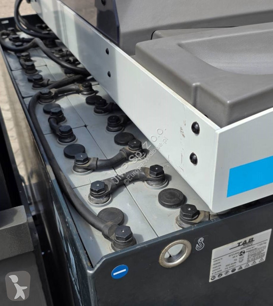 Многоходовой погрузчик Unicarriers UFW 250...