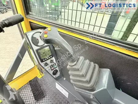 رافعة شوكية متعددة الاتجاهات Combilift
