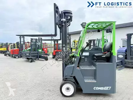 رافعة شوكية متعددة الاتجاهات Combilift
