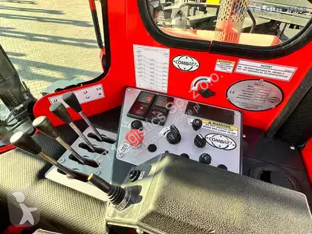 رافعة شوكية متعددة الاتجاهات Combilift