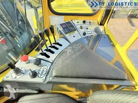 Многоходовой погрузчик Combilift