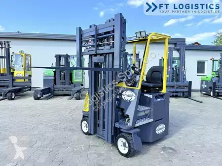 Stivuitor multidirectional Combilift