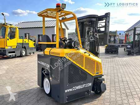 Empilhador multi direccional Combilift