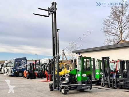 Empilhador multi direccional Combilift