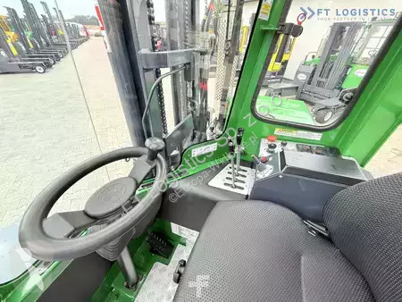 Štvorcestný vysokozdvižný vozík Combilift